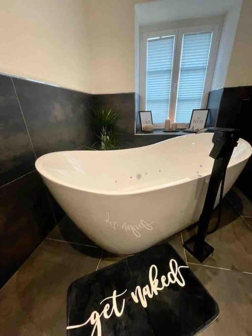 Mya Lenas Suite Irrel Exterior foto